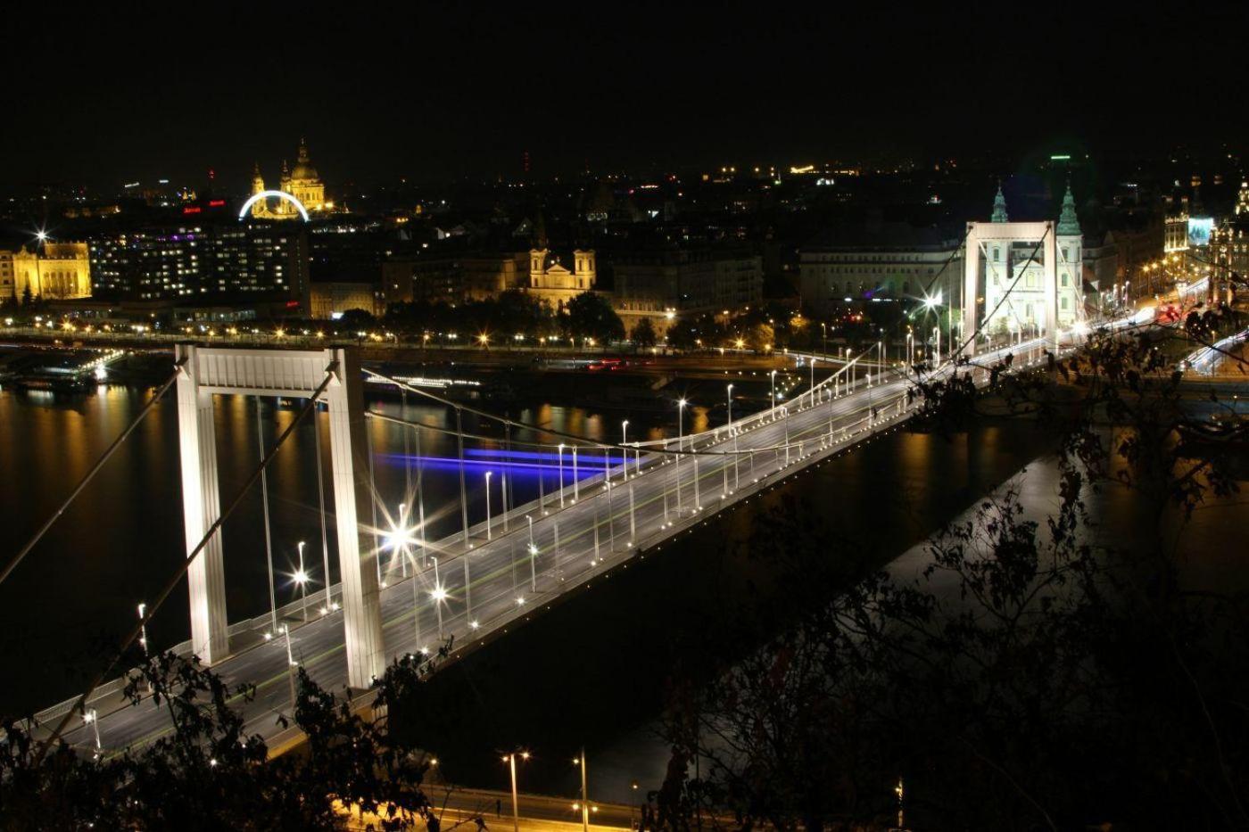 Bright Apartment In The Most Beautiful Street Of Budapest Vaci Street, Fashion Street Esterno foto