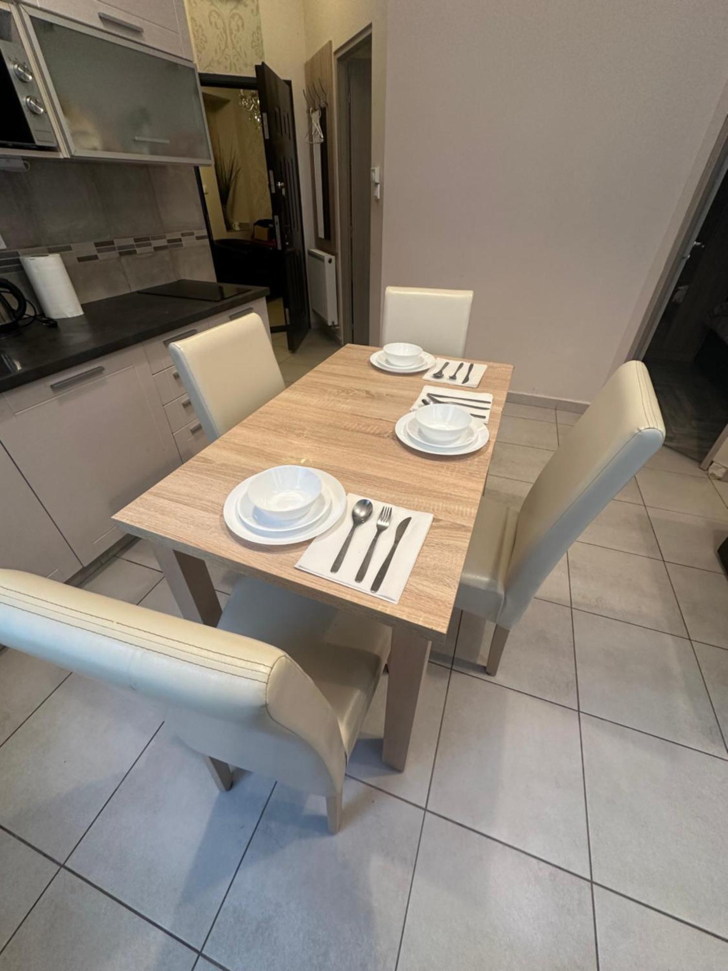 Bright Apartment In The Most Beautiful Street Of Budapest Vaci Street, Fashion Street Esterno foto